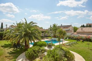 HÔTEL LE RODIN - Écopôle Arles Nord